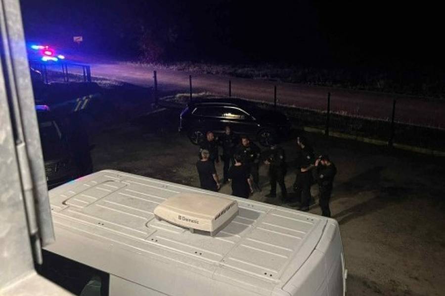 Bomba ve vysílání! Policie evakuovala televizi Šlágr v Dubném